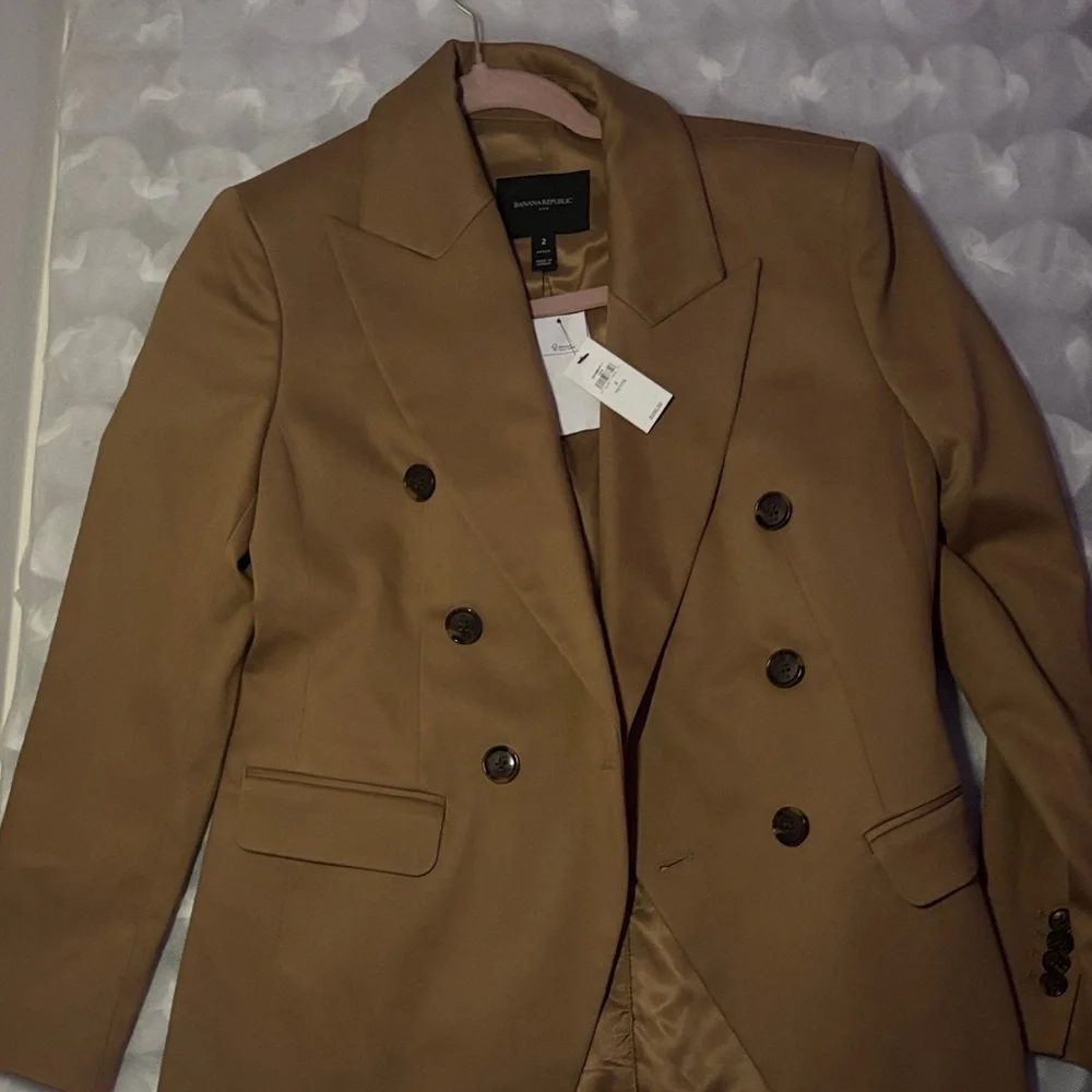 Banana Republic Tan Double-Breasted Blazer - Picture 1 of 2